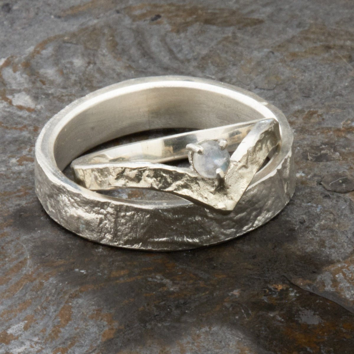 Wishbone Trauringe in retikuliertem 925 Silber matt