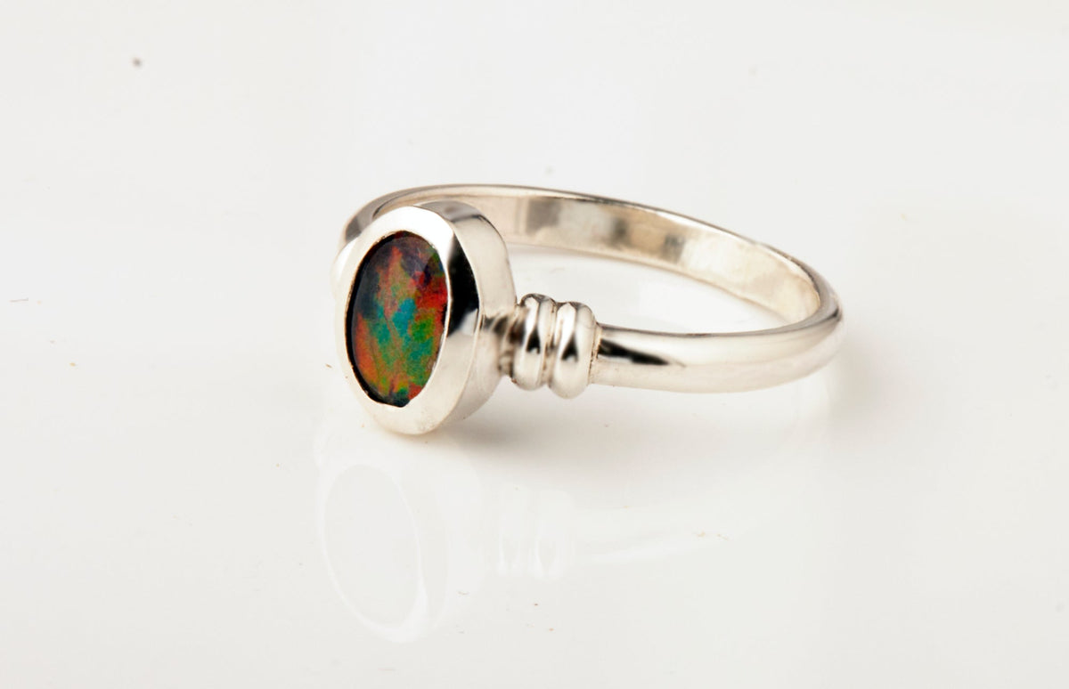 Ring mit ovalem Opal 8x6mm 925 Silber poliert schlicht und edel Goldschmiede und Trauring Manufaktur Silberscheif www.gutms.live