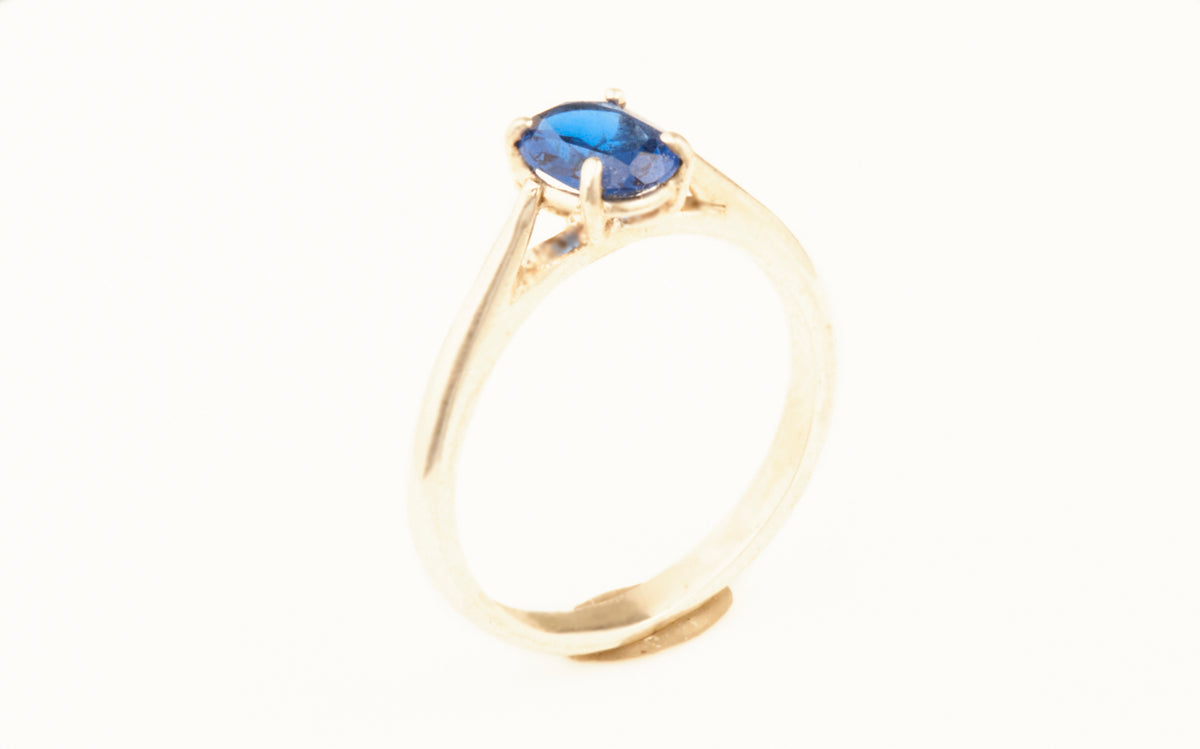Ovaler Solitär Verlobungsring Saphier Synthese blau 8x6mm925 Silber Goldschmiede und Trauring Manufaktur Silberschweif www.gutms.live