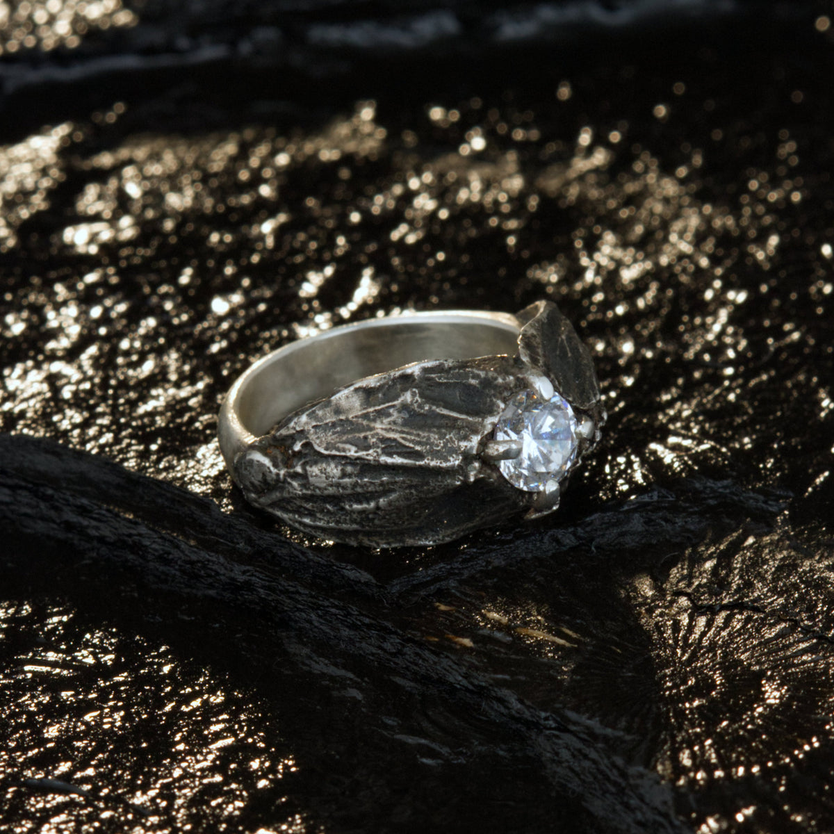 Verlobungsring Schmetterling der Nacht "Motte" aus 925 Silber mit 1ct Moissanit