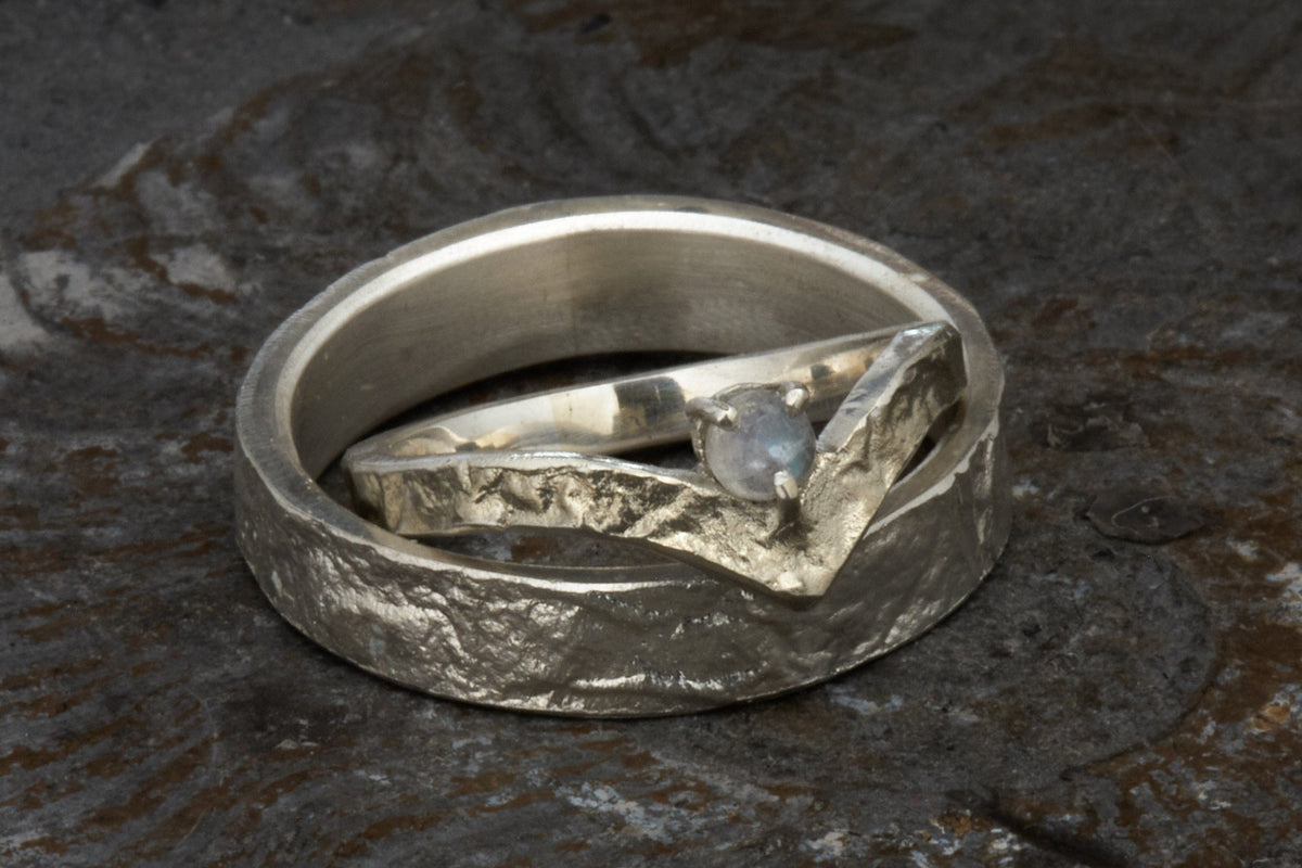 Wishbone Trauringe in retikuliertem 925 Silber matt
