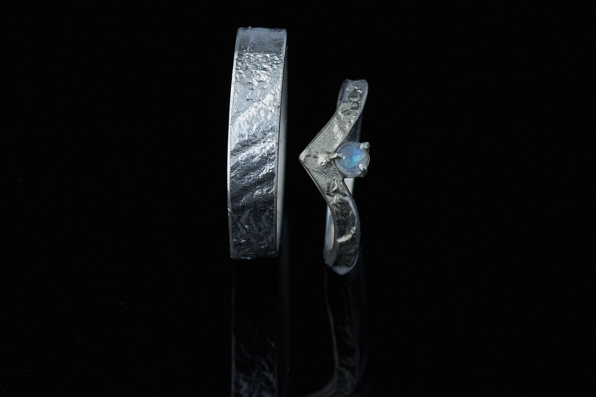 Wishbone Trauringe in retikuliertem 925 Silber matt
