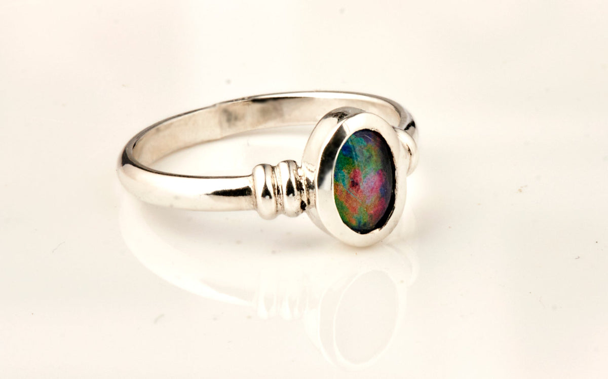 Ring mit ovalem Opal 8x6mm 925 Silber poliert schlicht und edel Goldschmiede und Trauring Manufaktur Silberscheif www.gutms.live