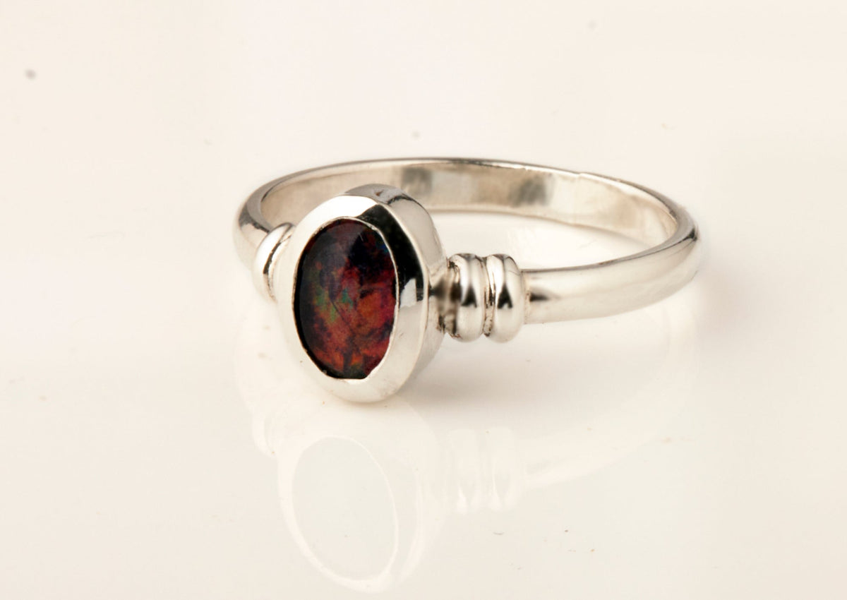 Ring mit ovalem Opal 8x6mm 925 Silber poliert schlicht und edel Goldschmiede und Trauring Manufaktur Silberscheif www.gutms.live