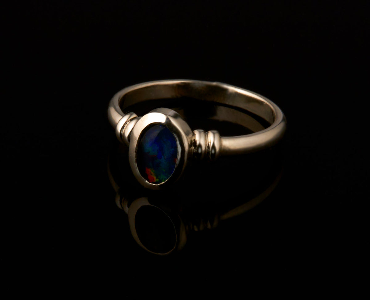 Ring mit ovalem Opal 8x6mm 925 Silber poliert schlicht und edel Goldschmiede und Trauring Manufaktur Silberscheif www.gutms.live