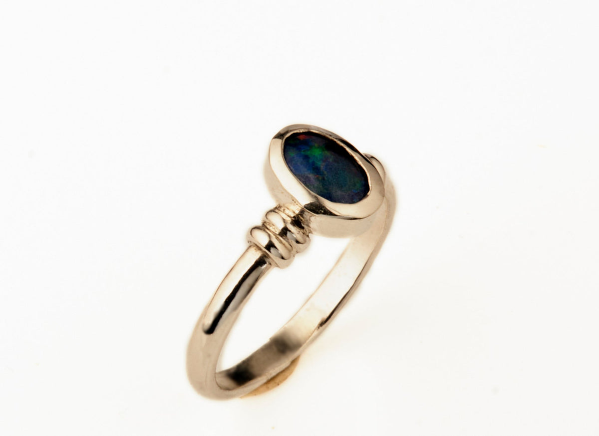 Ring mit ovalem Opal 8x6mm 925 Silber poliert schlicht und edel Goldschmiede und Trauring Manufaktur Silberscheif www.gutms.live