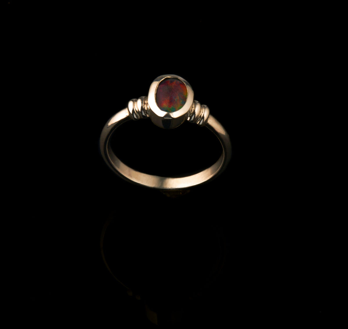 Ring mit ovalem Opal 8x6mm 925 Silber poliert schlicht und edel Goldschmiede und Trauring Manufaktur Silberscheif www.gutms.live