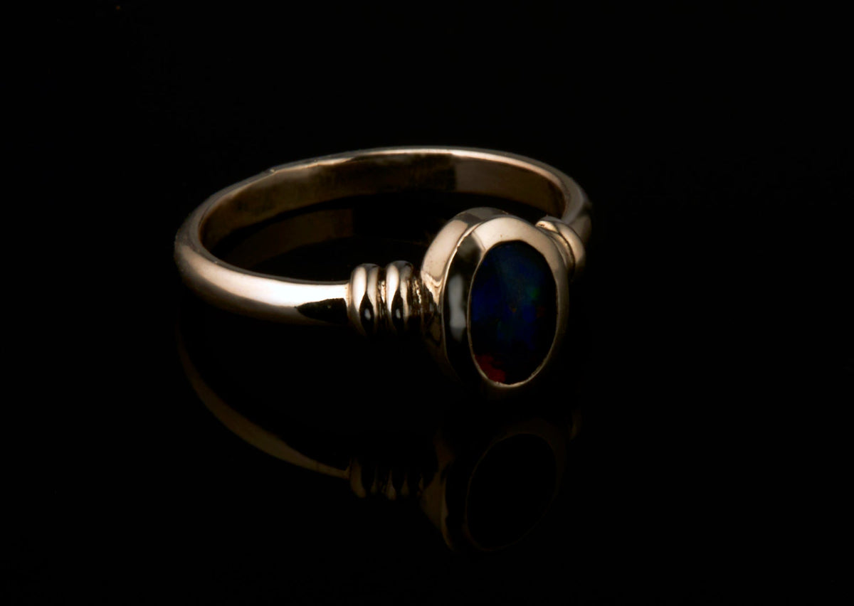 Ring mit ovalem Opal 8x6mm 925 Silber poliert schlicht und edel Goldschmiede und Trauring Manufaktur Silberscheif www.gutms.live
