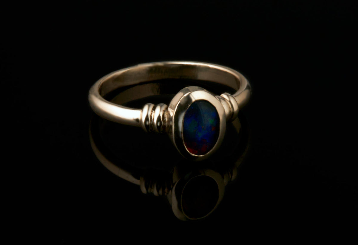 Ring mit ovalem Opal 8x6mm 925 Silber poliert schlicht und edel Goldschmiede und Trauring Manufaktur Silberscheif www.gutms.live