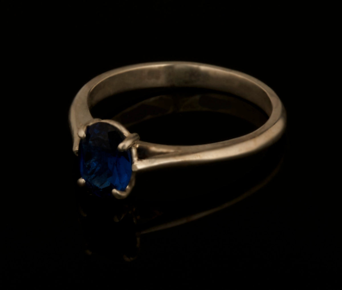 Ovaler Solitär Verlobungsring Saphier Synthese blau 8x6mm925 Silber Goldschmiede und Trauring Manufaktur Silberschweif www.gutms.live