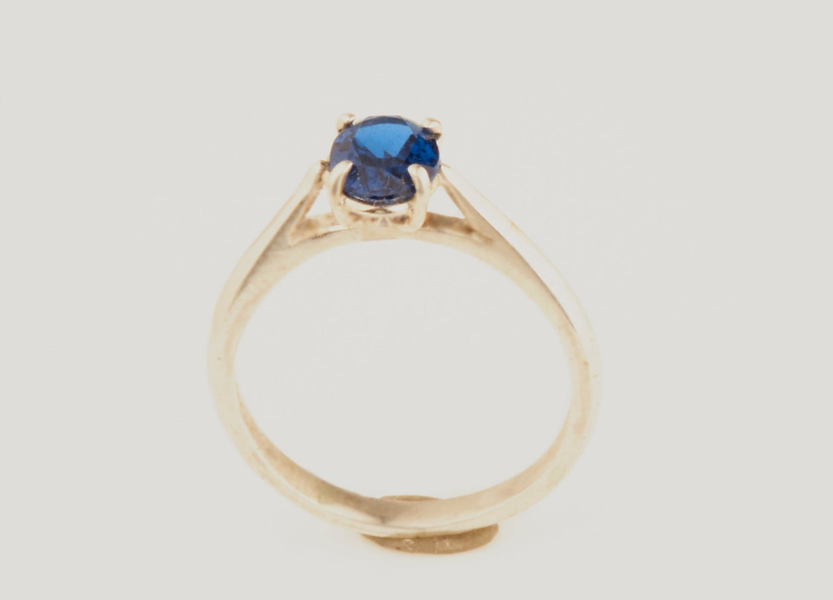 Ovaler Solitär Verlobungsring Saphier Synthese blau 8x6mm925 Silber Goldschmiede und Trauring Manufaktur Silberschweif www.gutms.live