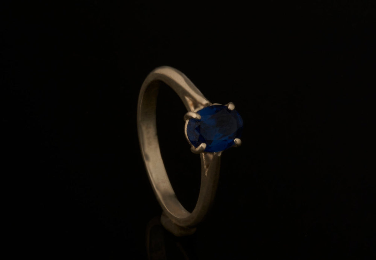 Ovaler Solitär Verlobungsring Saphier Synthese blau 8x6mm925 Silber Goldschmiede und Trauring Manufaktur Silberschweif www.gutms.live