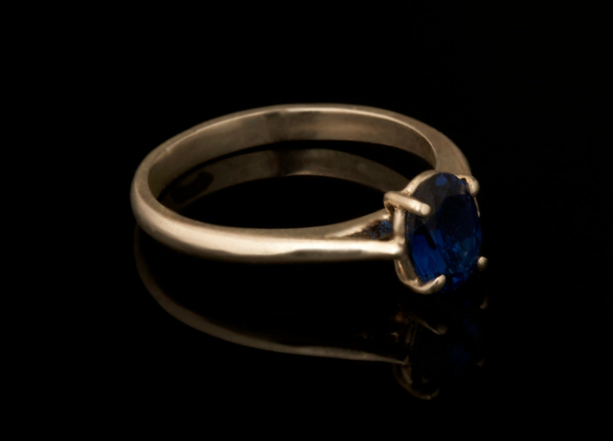 Ovaler Solitär Verlobungsring Saphier Synthese blau 8x6mm925 Silber Goldschmiede und Trauring Manufaktur Silberschweif www.gutms.live