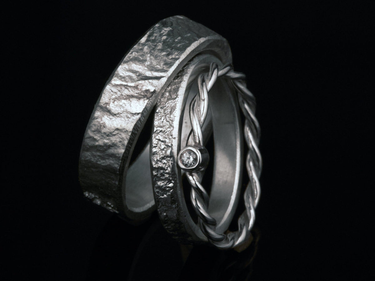 Trauringe markant mit Kordelring und Brillant geschwärzt oder matt aus 925 Silber - Goldschmiede Manufaktur Silberschweif